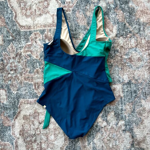 Summer Salt The Perfect Wrap One Piece Swimsuit Seaglass & Seaweed Size 14 Plus - Picture 10 of 12